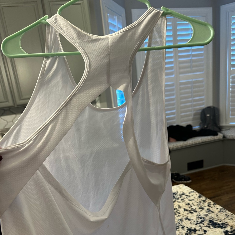 Zyia White Open Vented Back Tank